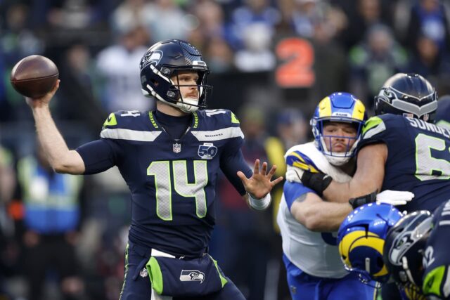 La NFL se dirige al Super Bowl después de una temporada récord de audiencia. Esto podría hacer que los juegos sean más caros de ver en el futuro.

 | 