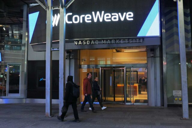 Las acciones de CoreWeave caen. Por qué el problema de Las acciones de CoreWeave caen. Por qué el problema de financiación de 4.000 millones de dólares de Blue Owl tiene a los inversores en alerta.
|
