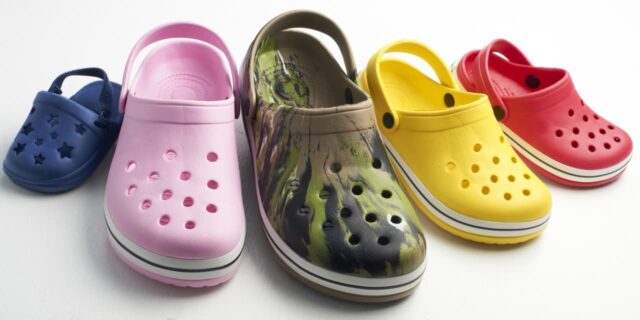 Los zapatos Crocs tienen una gran demanda, en los mercados internacionales e incluso en América del Norte.

 | 