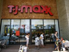 Las ganancias de los padres de TJ Maxx muestran que la ropa y los artículos para el hogar con descuento aún tienen una gran demanda
| Las ganancias de los padres de TJ Maxx muestran que la ropa y los artículos para el hogar con descuento aún tienen una gran demanda
|