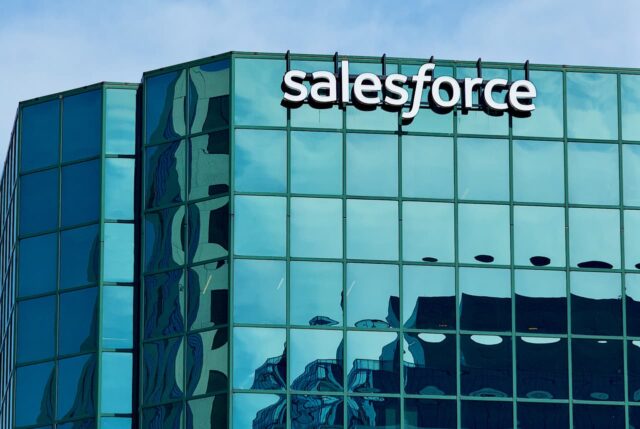 Las acciones de Salesforce se han visto muy afectadas por Las acciones de Salesforce se han visto muy afectadas por los temores sobre la IA. ¿Podría algo en su informe de resultados cambiar la situación?
|