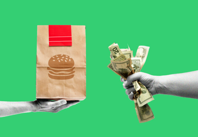 3 señales de que tu hábito de DoorDash o UberEats está destruyendo tu salud financiera

 | 