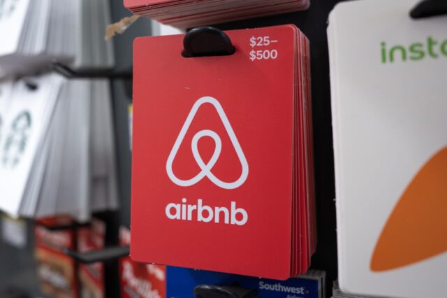 Airbnb espera un repunte continuo de los viajes este año a medida que apuesta por nuevos servicios

 | 