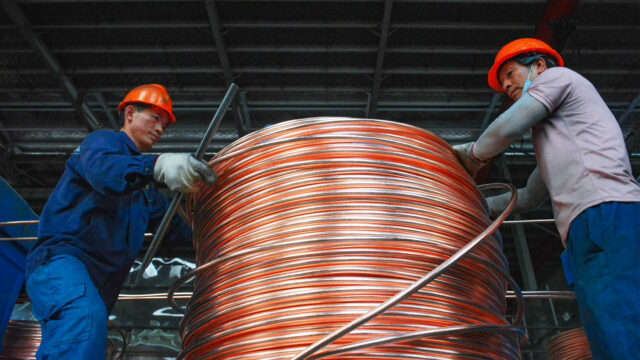 El cobre se une al oro en la liquidación de materias primas. Hay una razón preocupante detrás de esto.

 | 