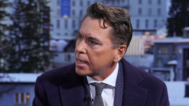 Orlando Bravo responde a las críticas a los mercados privados: "Todos están muy cómodos"

 | 