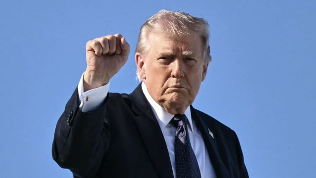 Trump se pone del lado de las criptomonedas en la batalla con los bancos por el rendimiento estable de las monedas

 | 