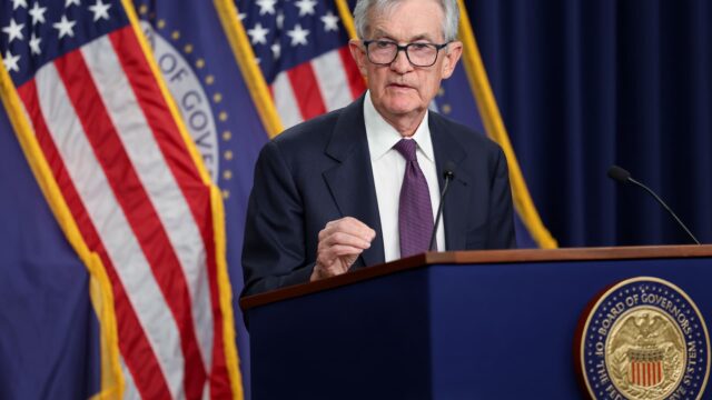 Vea al presidente de la Fed, Jerome Powell, hablar en Vea al presidente de la Fed, Jerome Powell, hablar en vivo en una clase de economía de Harvard
|