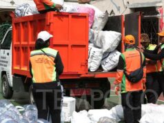 El departamento de LH explica las actividades de los camiones de basura en Tanah Kusir TPU
| El departamento de LH explica las actividades de los camiones de basura en Tanah Kusir TPU
|