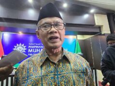 El presidente Muhammadiyah pide que se prohíba viajar con Takbiran a Bali
| El presidente Muhammadiyah pide que se prohíba viajar con Takbiran a Bali
|