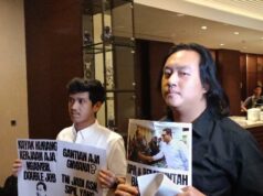 Andrie Kontras fue aterrorizada tras ser asaltada en una reunión sobre el proyecto de ley del TNI
| Andrie Kontras fue aterrorizada tras ser asaltada en una reunión sobre el proyecto de ley del TNI
|