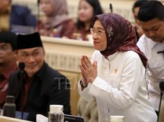 Explicación del gobierno sobre jornada laboral de la FMH para la ASN
| Explicación del gobierno sobre jornada laboral de la FMH para la ASN
|