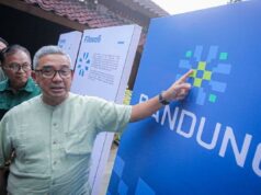 El alcalde de Bandung, Farhan, considera la educación a distancia
| El alcalde de Bandung, Farhan, considera la educación a distancia
|