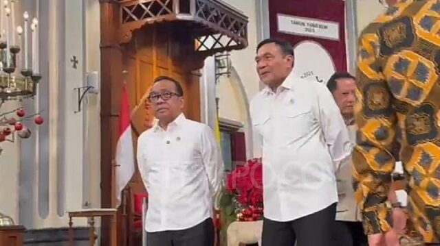 Ministro coordinador de Desarrollo Humano y Cultura Pratikno: el aprendizaje presencial de los estudiantes es una prioridad

 | 