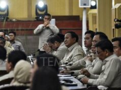 Prabowo celebra cinco reuniones en la Casa Hambalang
| Prabowo celebra cinco reuniones en la Casa Hambalang
|