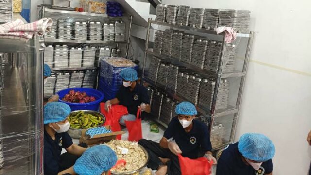 Prabowo amenaza con cerrar la cocina deshonesta de MBG

 | 