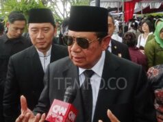 SBY pide al gobierno no entrar en pánico ante el mercado global
| SBY pide al gobierno no entrar en pánico ante el mercado global
|