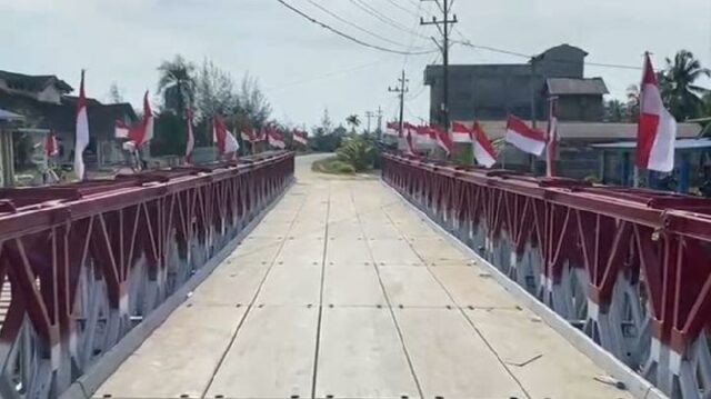 El 100 por ciento de las carreteras y puentes nacionales El 100 por ciento de las carreteras y puentes nacionales afectados por las inundaciones de Sumatra funcionan con normalidad
|