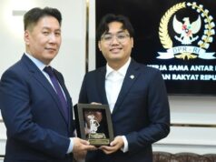 Fortaleciendo los lazos comerciales, BKSAP impulsa una política sin visado para Indonesia y Mongolia
| Fortaleciendo los lazos comerciales, BKSAP impulsa una política sin visado para Indonesia y Mongolia
|