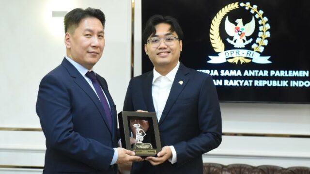 Fortaleciendo los lazos comerciales, BKSAP impulsa una política sin visado para Indonesia y Mongolia

 | 