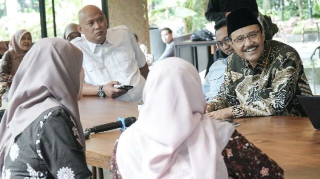 Gus Ipul recibe audiencia de Regent y PCNU Pasuruan y analiza datos sociales y escuelas públicas

 | 