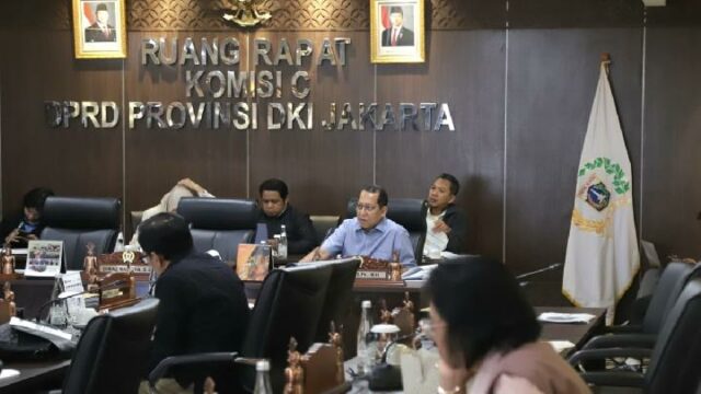 El DPRD de DKI Yakarta fomenta la optimización del impuesto BLUD para PAD

 | 