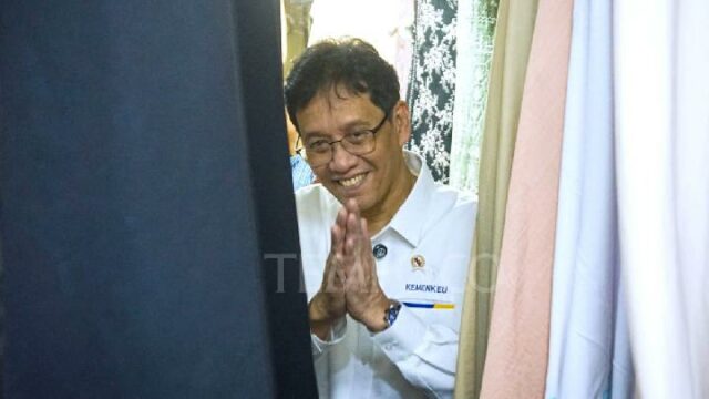 Aumento de los precios mundiales del petróleo, Purbaya: no es necesario reorganizar el presupuesto estatal

 | 