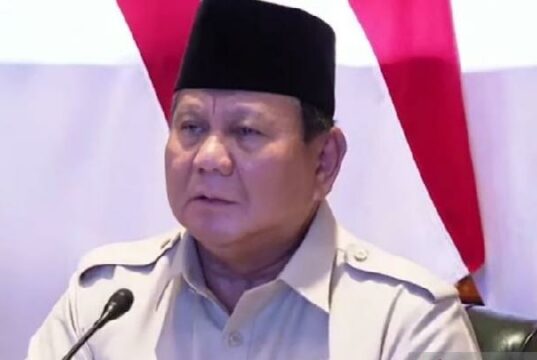 Oraciones del presidente Prabowo por Eid al-Fitr en Aceh Tamiang
| Prabowo inaugura 218 puentes en Indonesia
|