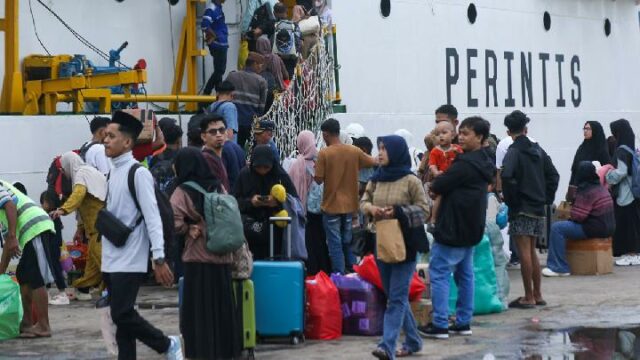 El gobierno implementa ASN FWA para describir la densidad del tráfico de regreso

 | 