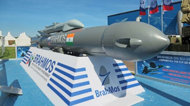 ¿Debería Indonesia comprar misiles BrahMos a la India?

 | 