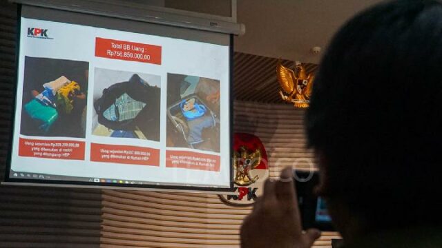 Rejang Lebong Regente Detenido Por KPK, Hendri Se Convierte En Regente Interino

 | 