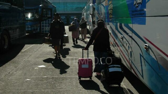 Mensaje del gobierno a los conductores de autobuses que regresan del Eid

 | 