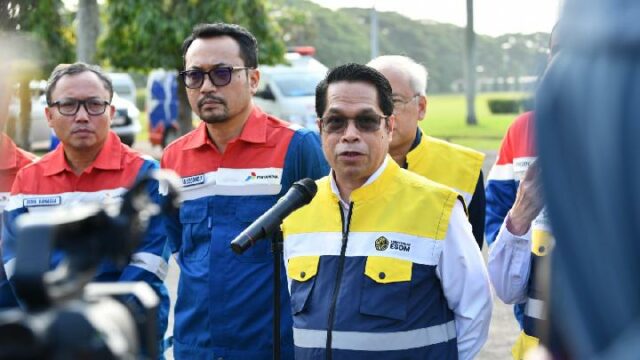 ESDM valora el deseo de Pertamina de mantener el suministro energético

 | 