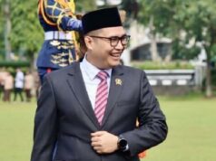 La presidenta del DPRD, Sastra Winara, invita a los residentes a las oraciones del Eid en el estadio Pakansari
| La presidenta del DPRD, Sastra Winara, invita a los residentes a las oraciones del Eid en el estadio Pakansari
|