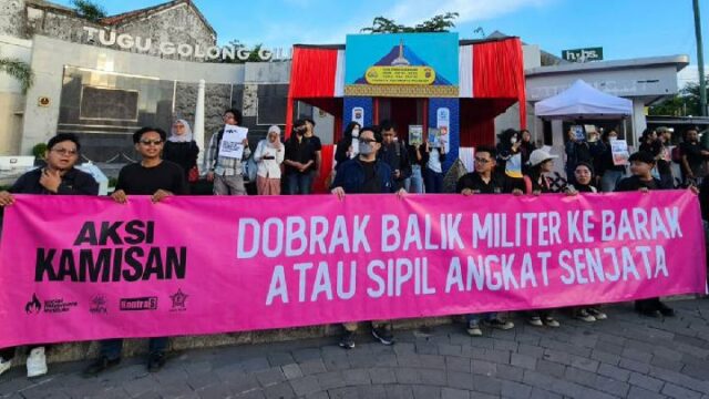 Activistas del Instituto del Movimiento Social de Yogyakarta son víctimas del terrorismo

 | 