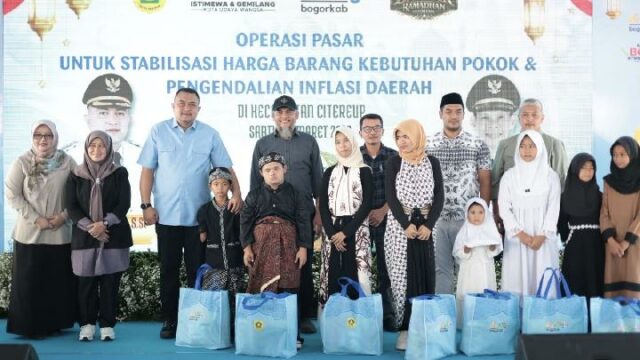 El gobierno de la regencia de Bogor organiza el bazar El gobierno de la regencia de Bogor organiza el bazar del Ramadán para controlar los precios de los alimentos
|