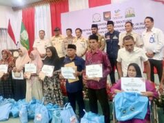 El 11,26 por ciento de los beneficiarios de asistencia social tras las inundaciones de Sumatra se encuentran en el este de Aceh, el grupo de trabajo del PRR desembolsa 100.000 millones de IDR
| El 11,26 por ciento de los beneficiarios de asistencia social tras las inundaciones de Sumatra se encuentran en el este de Aceh, el grupo de trabajo del PRR desembolsa 100.000 millones de IDR
|