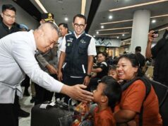 Para garantizar un flujo de retorno fluido, el Ministro de Transporte visita tres puertos en Banten
| Para garantizar un flujo de retorno fluido, el Ministro de Transporte visita tres puertos en Banten
|