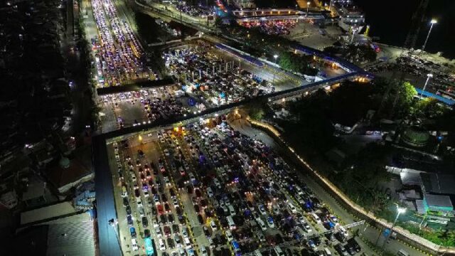 Todos los hospitales verticales operan durante las vacaciones largas.

 | 