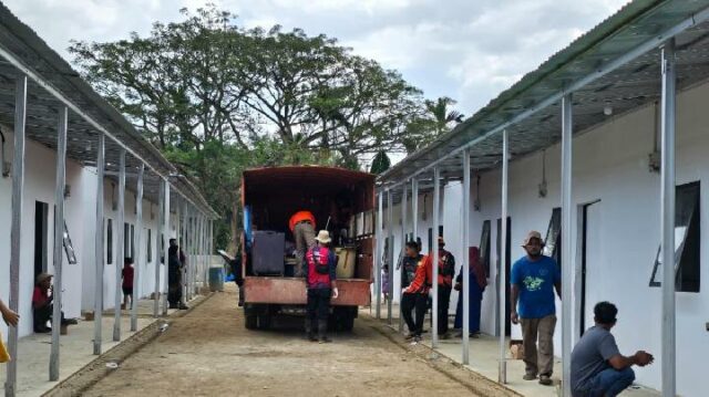 La sinergia entre el gobierno regional y el grupo de trabajo del PRR logró reducir en un 43 por ciento el número de refugiados en tiendas de campaña antes de Eid Al-Fitr.

 | 