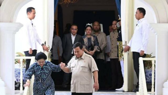 Hasto habló sobre la conversación de Megawati y Prabowo en el Palacio.

 | 