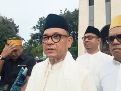 Golkar responde al llamado de los funcionarios para celebrar el Eid de manera simple
| Golkar responde al llamado de los funcionarios para celebrar el Eid de manera simple
|