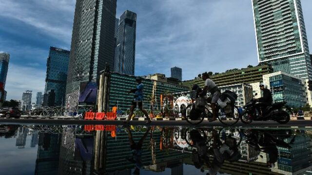 Cronología de los coches que caen en la piscina de la rotonda HI

 | 