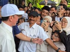 Visita la casa de Jokowi, Budi Arie Projo: reunión de Eid
| Visita la casa de Jokowi, Budi Arie Projo: reunión de Eid
|