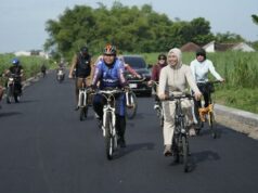 Ning Ita ordena a la ASN de la ciudad de Mojokerto que «Gowes» todos los viernes
| Ning Ita ordena a la ASN de la ciudad de Mojokerto que "Gowes" todos los viernes
|