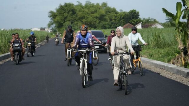 Ning Ita ordena a la ASN de la ciudad de Mojokerto que "Gowes" todos los viernes

 | 