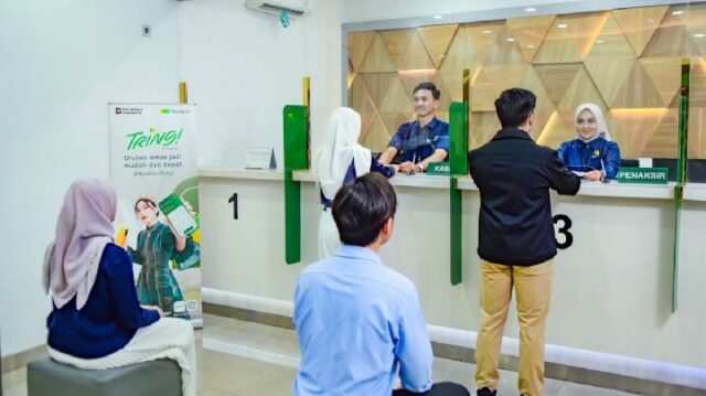 Aumenta la conciencia pública sobre la inversión en oro y Aumenta la conciencia pública sobre la inversión en oro y las transacciones de casas de empeño aumentan antes del Eid
|