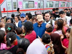 Cuando Prabowo explora los asentamientos a lo largo del ferrocarril Pasar Senen
| Cuando Prabowo explora los asentamientos a lo largo del ferrocarril Pasar Senen
|