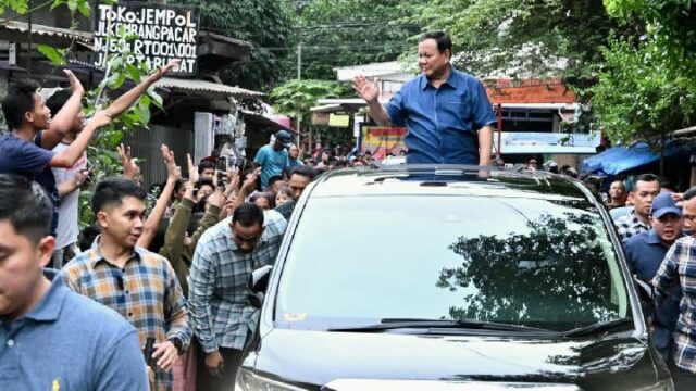 Prabowo promete construir casas para los residentes a lo largo del ferrocarril Senen

 | 