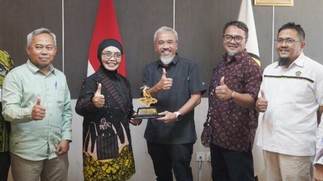 Audiencia con la Dirección General de Energía y Recursos Minerales, Audiencia con la Dirección General de Energía y Recursos Minerales, el gobierno de la ciudad de Bontang propone 4.034 jargas adicionales
|