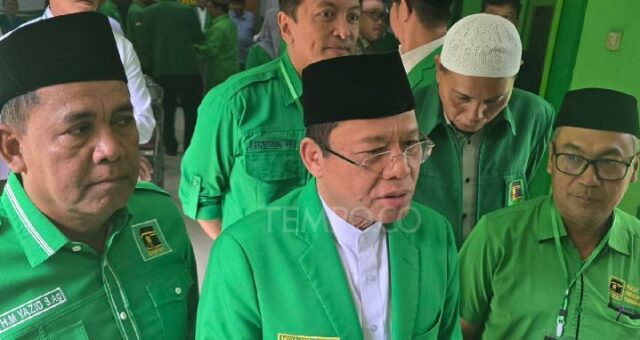 Tres soldados del TNI mueren en el Líbano, el presidente del PPP, Mardiono, expresa su más sentido pésame

 | 